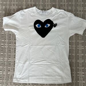 Comme des Garcons Men’s White Tee with Black Heart and Blue Eyes